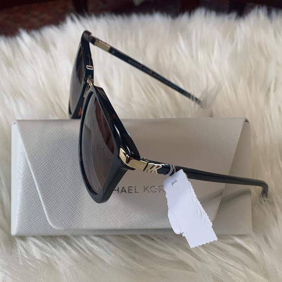 Sunglasses - Picture 2 of 4